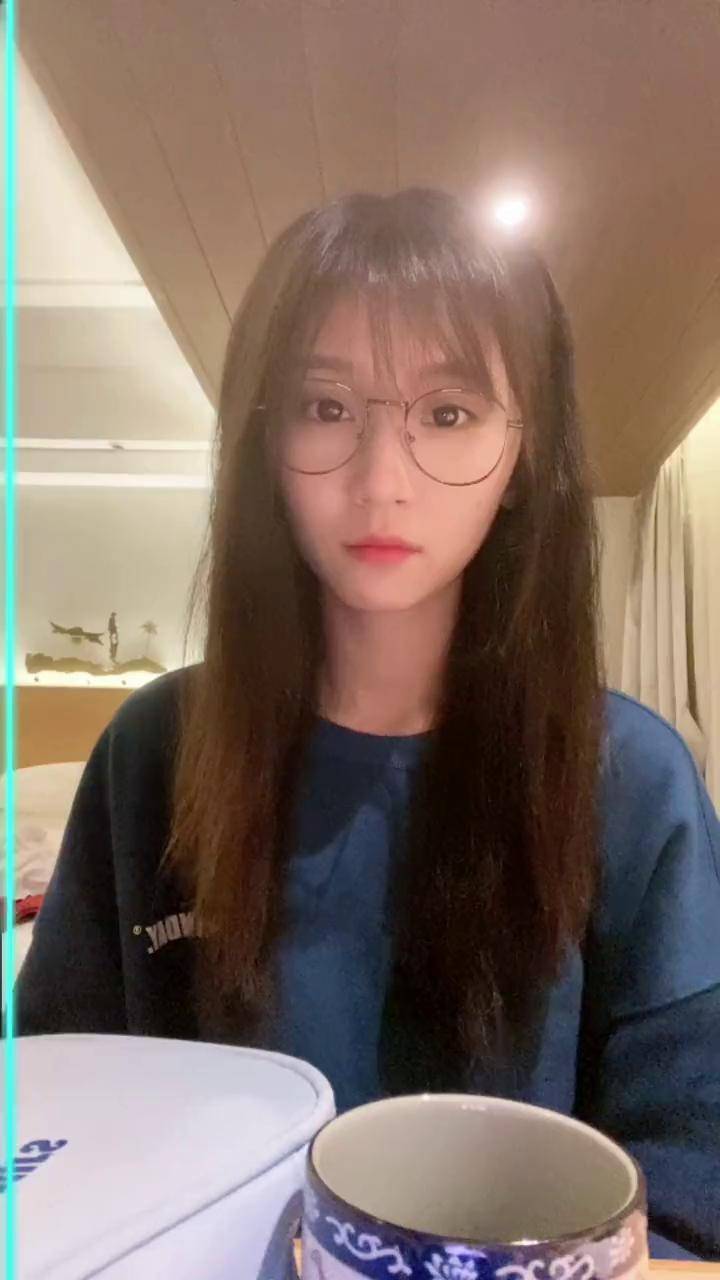 创意定格照 蓝线挑战 zjr嘴角向上实锤️今日迷惑行为