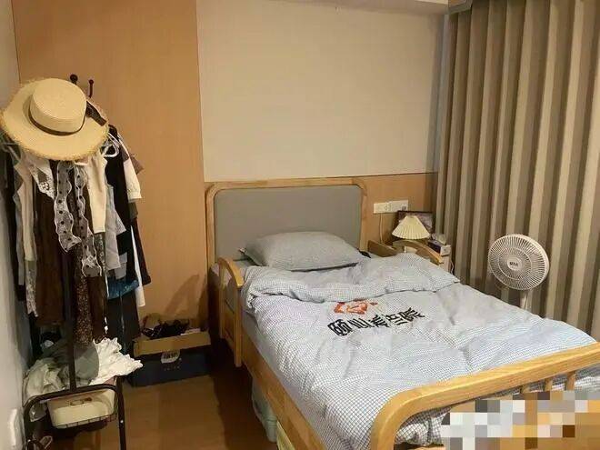 27岁姑娘住进养老院，月租金1500元，包含早晚餐，院方：开放一层给年轻人