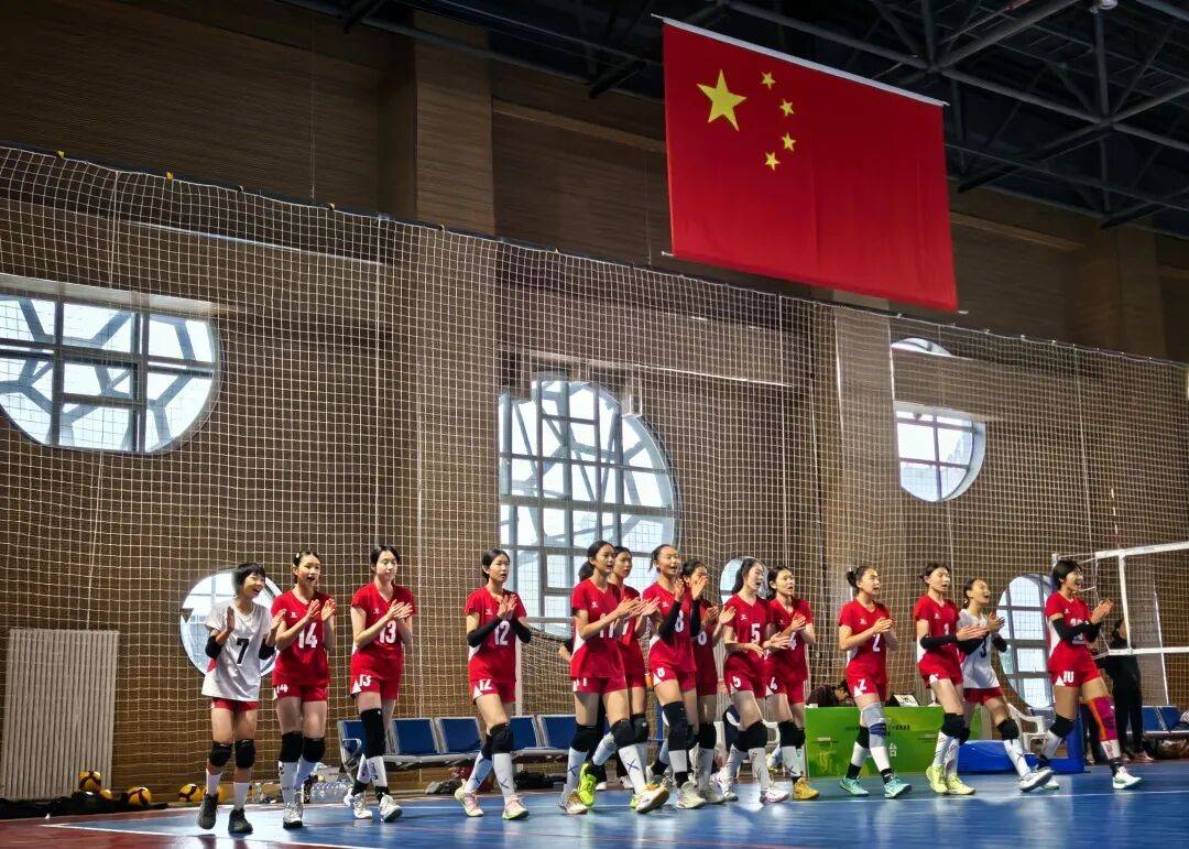 呼市一中初中部女排代表内蒙古在2025年黄河