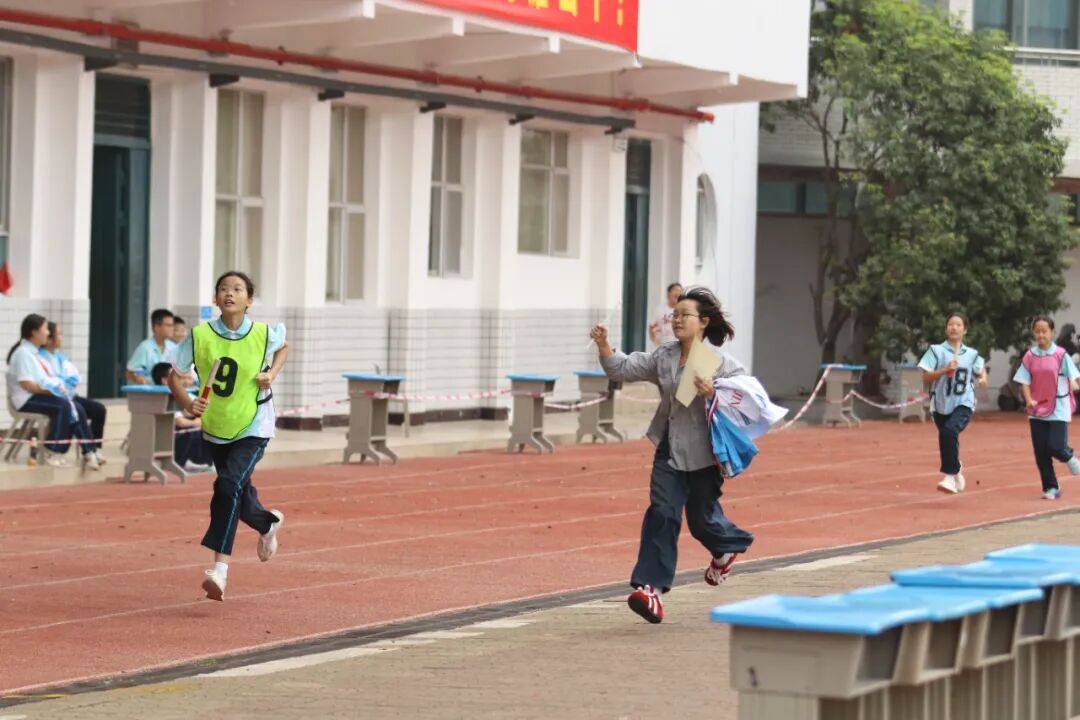 景弘中学新华路校区校运会回顾,每一帧都是青春高光"时刻"