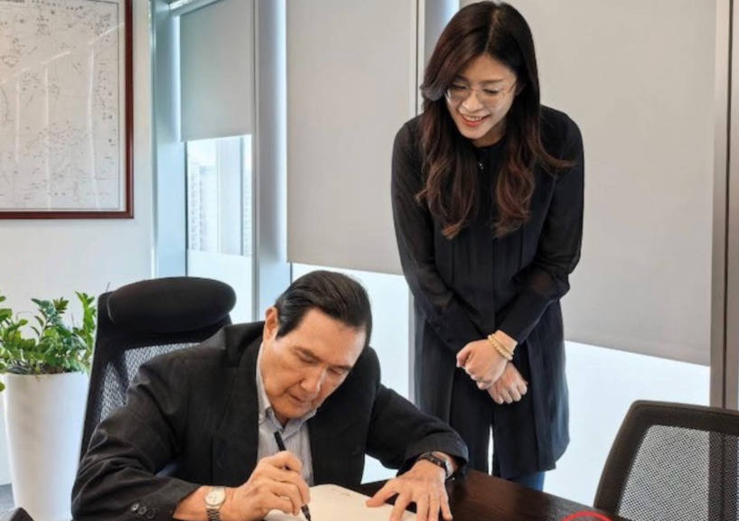 她大声高喊“我是中国人”,希望她说到做到|人物 她大声高喊“我是中国人”,希望她说到做到|人物