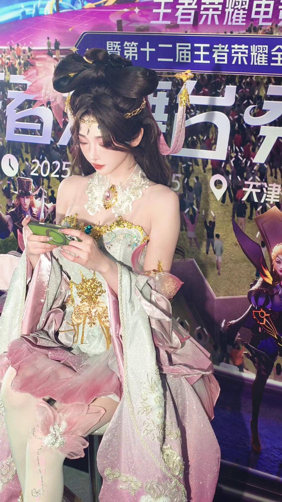 走路摇zly 貂蝉cos 王者大舞台秀出你精彩 王者荣耀电竞派对 王者