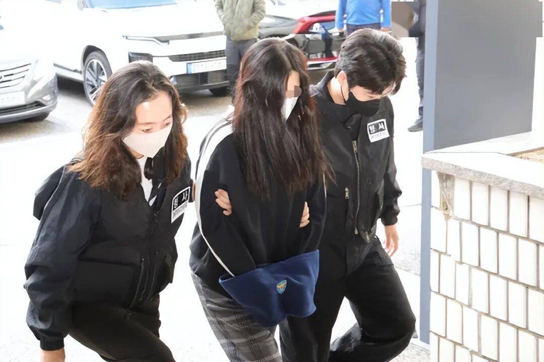 韩国一演员被曝,贩卖30多岁女性至柬埔寨,并强迫其做成人直播 插图1 韩国一演员被曝,贩卖30多岁女性至柬埔寨,并强迫其做成人直播 插图1