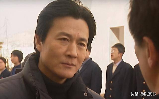 原来他早已去世,15岁演戏44岁走红,47岁患癌离世,哥哥是熟面孔