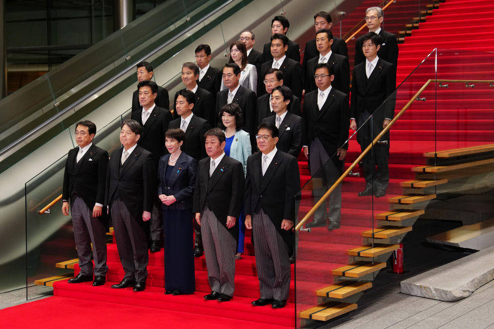 日本新内阁的两名女大臣，都是什么来头 -华闻时空