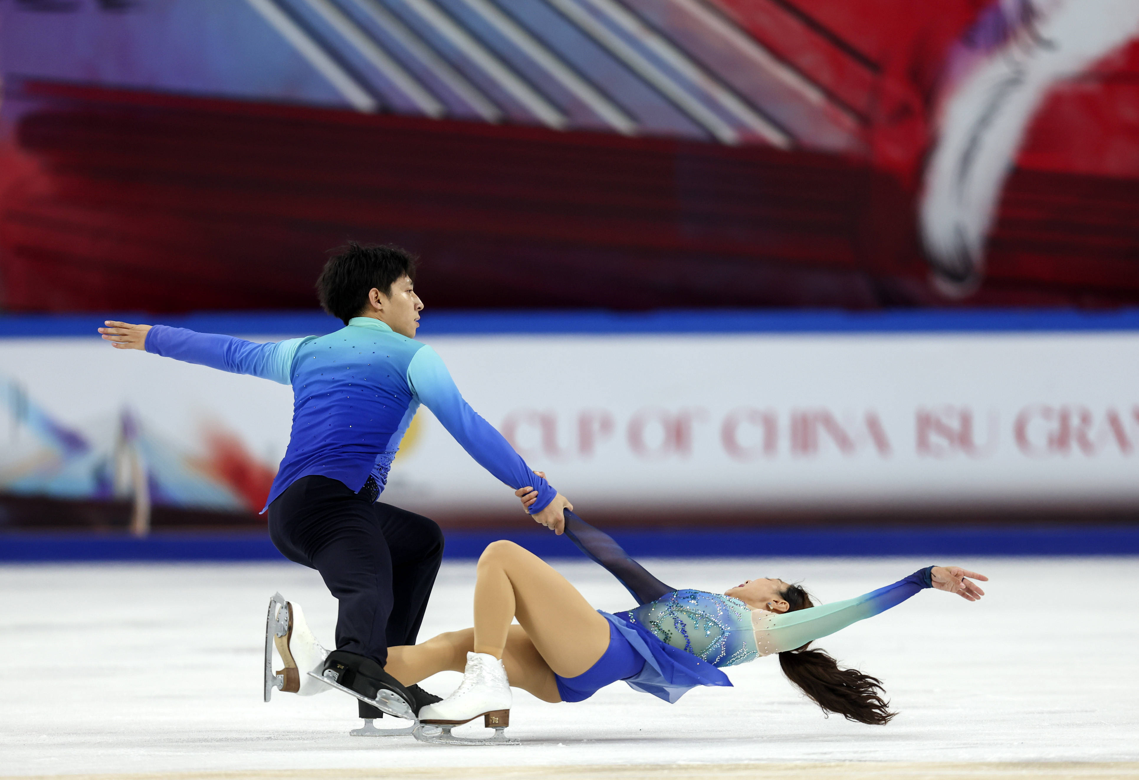 花样滑冰中国杯:隋文静/韩聪获双人滑季军