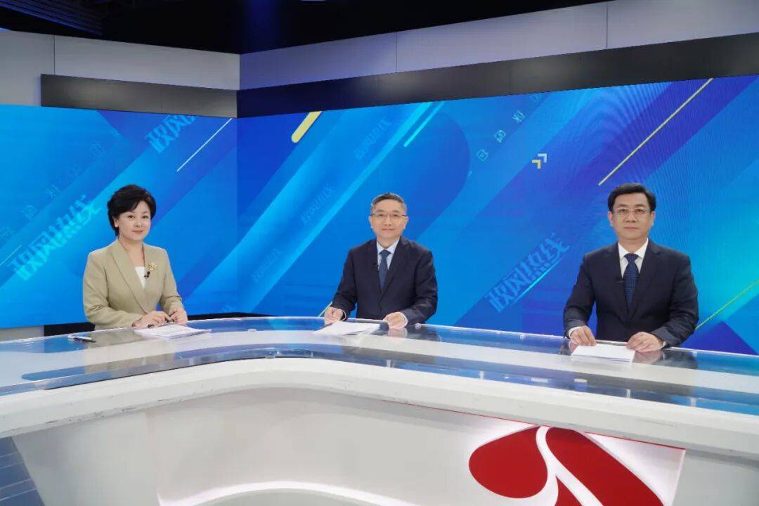 政风热线直播间,江苏省教育厅厅长现场回应百姓关注