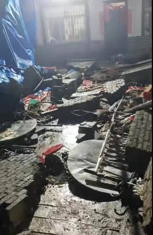 葬礼吃席围墙突然倒塌，砸死6人