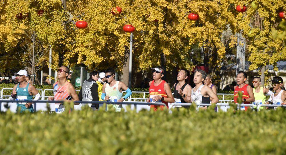 北马为何如此令人向往——42.195公里见证千年文脉与时代荣光 北马为何如此令人向往——42.195公里见证千年文脉与时代荣光