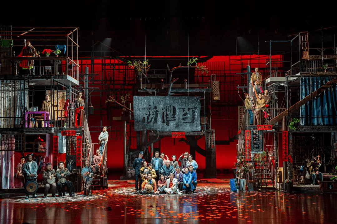 小梨看吧 外演资讯 范军领衔主演方言话剧《老家》喊你一同回“老家”重逢最暖的烟火气～