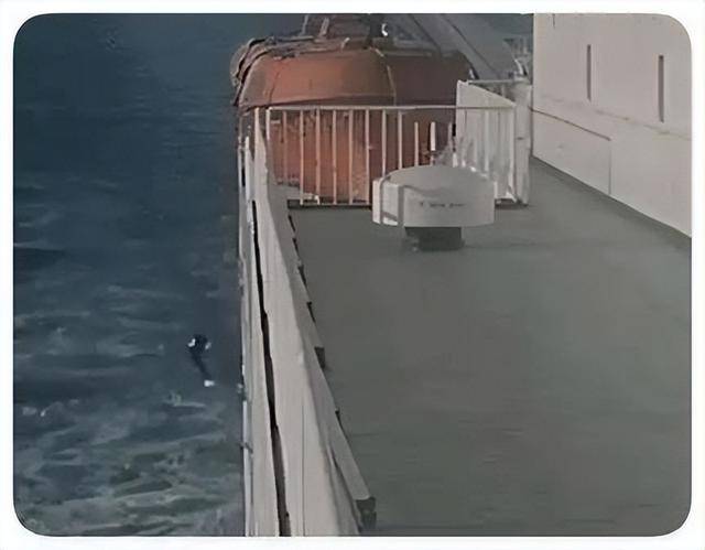 男子推妻入海为骗保,事后还在酒店招嫖,已被依法执行死刑!