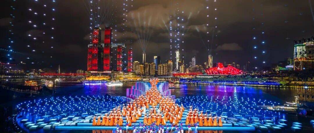 流量长红的密码：春晚IP加持下 南岸这场“热度长跑”为何越跑越稳？_游客_重庆_老街