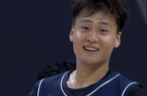 全运男篮：广东大胜浙江头名进八强 赵睿13+8+7胡明轩徐杰均14分