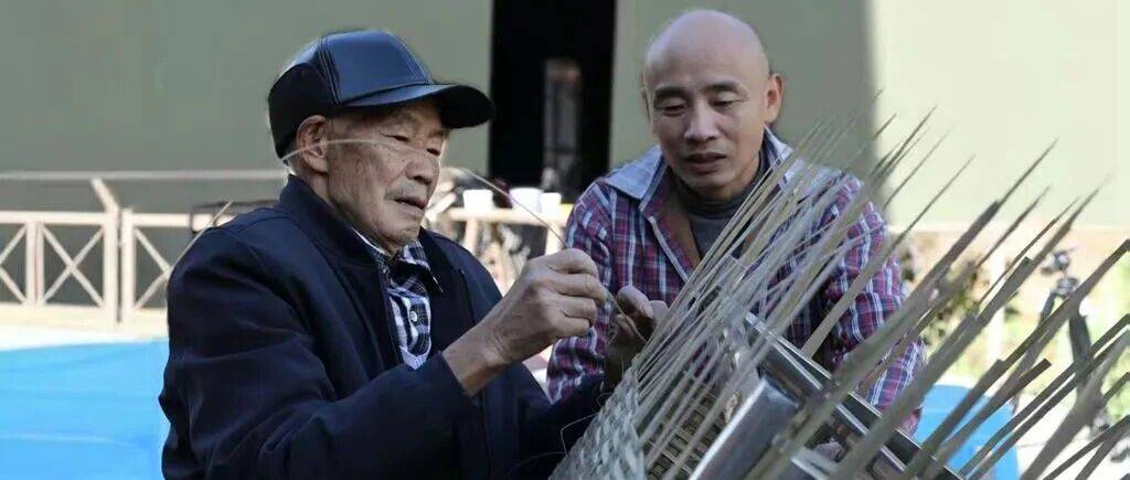 竹丝生辉映初心——叙永七旬竹编匠人的传承与守望_邓能海_竹林_技艺