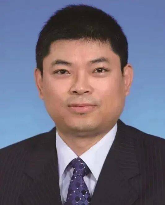 高禹舜中国著名胸外科专家,中国医学科学院肿瘤医院胸外科副主任,教授