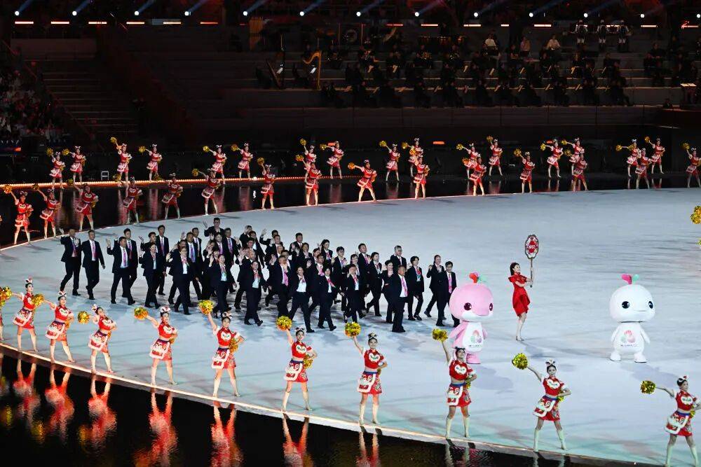 张张精彩！新华社出图