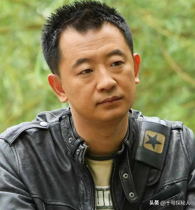 嫁给落魄时的黄海波,任劳任怨养夫多年,曲栅栅现终于苦尽甘来