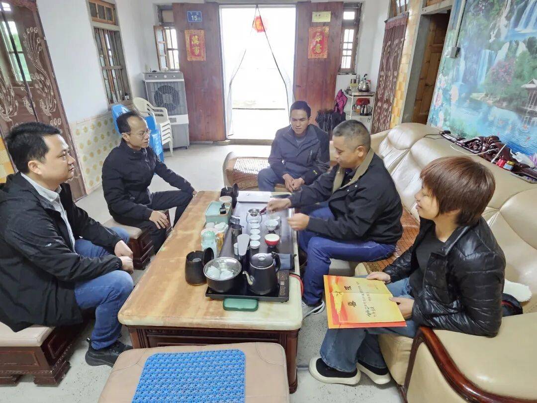军营建功业,喜报传家乡