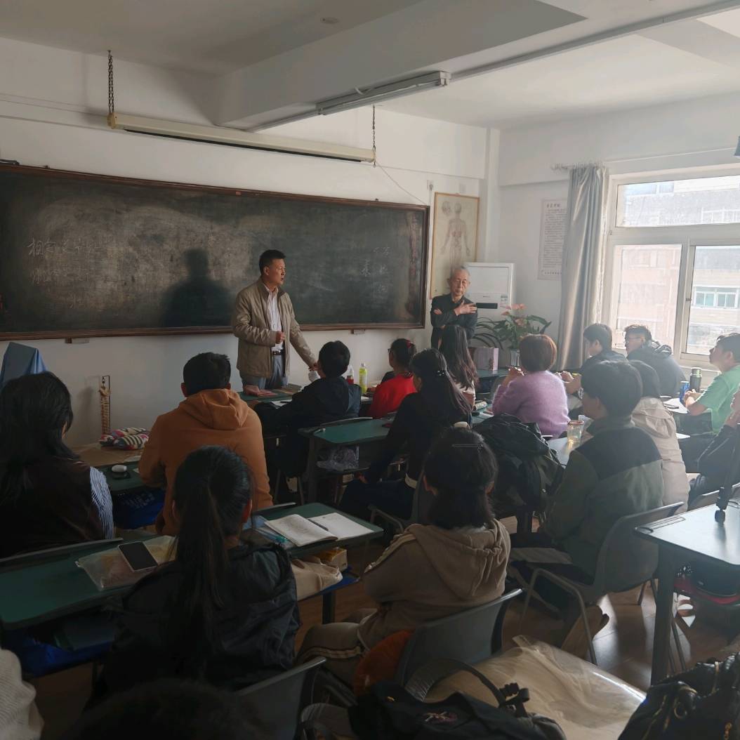 震惊!这所刮痧学校竟包实习,学员月入过万!_就业_大连市_培训