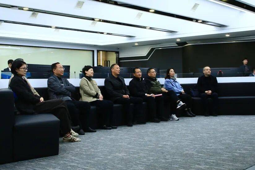 市人大领导赴无锡公交调研《无锡市公共交通条例》实施情况