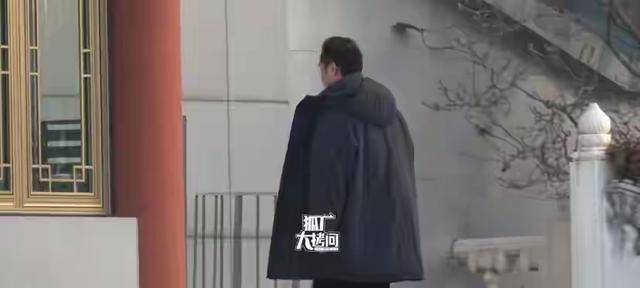 唐嫣现身公公追悼会！夫妻俩站门口迎宾，罗晋经纪人曝照粉碎婚变