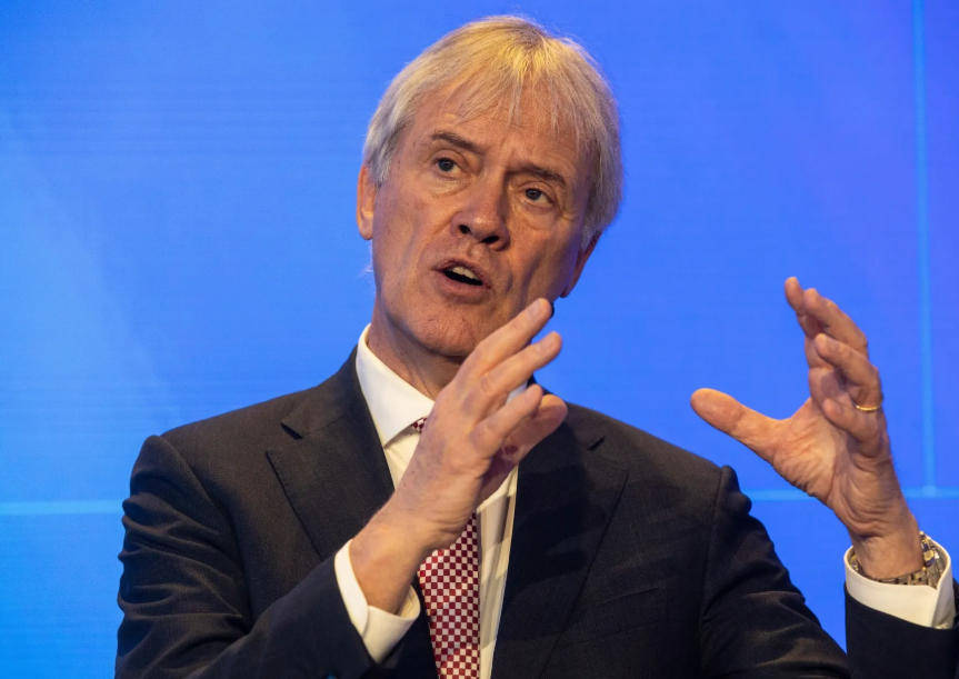 Gã khổng lồ sản xuất máy in thạch bản, đã đưa ra một tuyên bố vội vàng, tình nguyện đóng vai trò "tai mắt của Mỹ tại Trung Quốc"