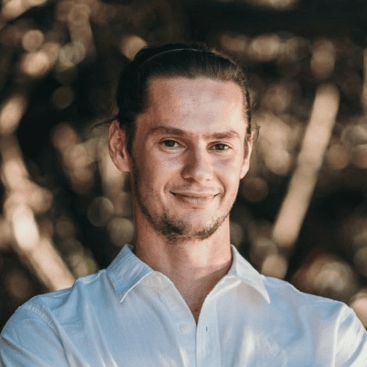 马斯克开始用Grok替代员工了!最惨部门裁员90%