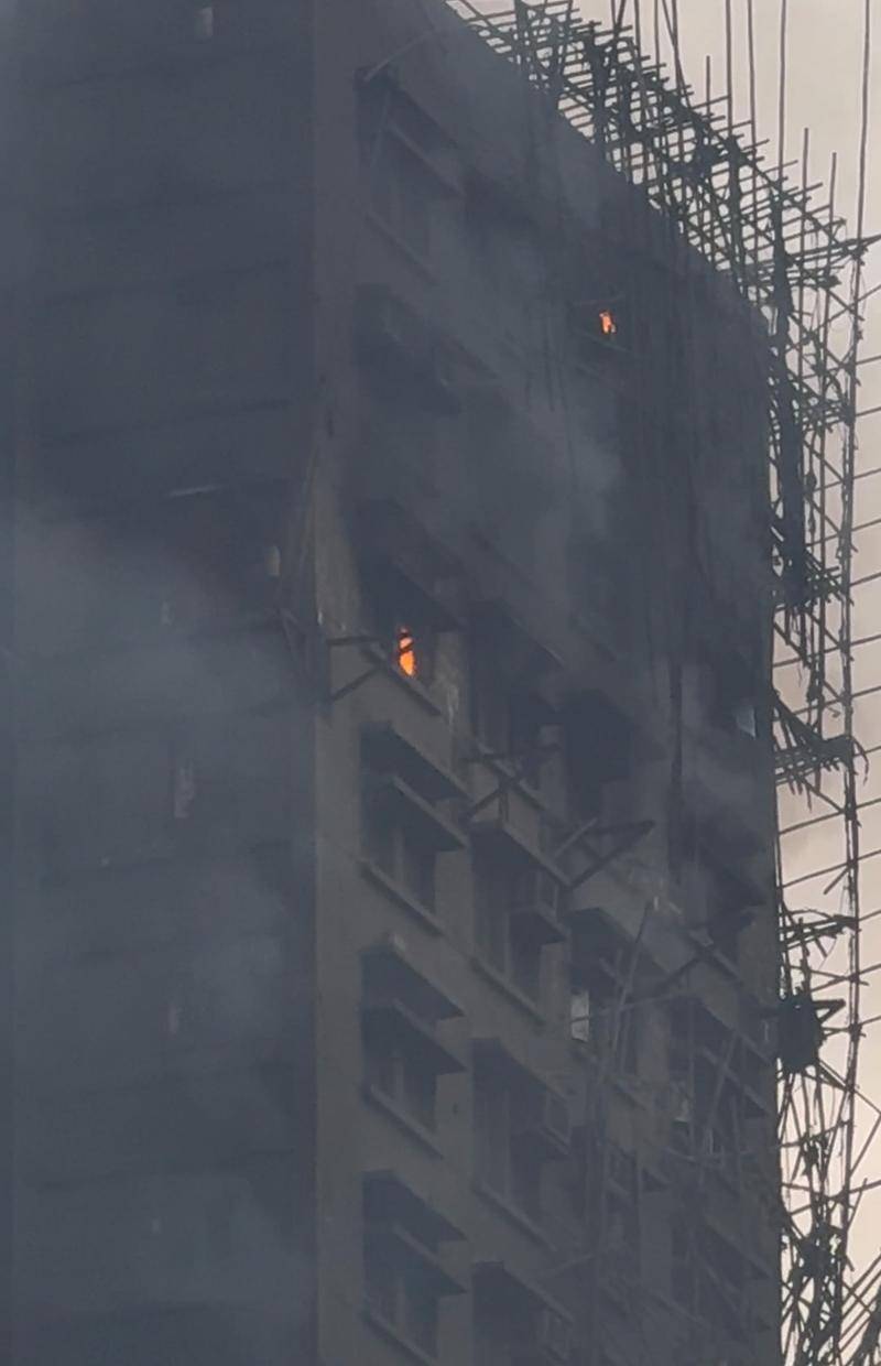 火袭香港宏福苑:起火高楼处于“全包围”施工状态一年多