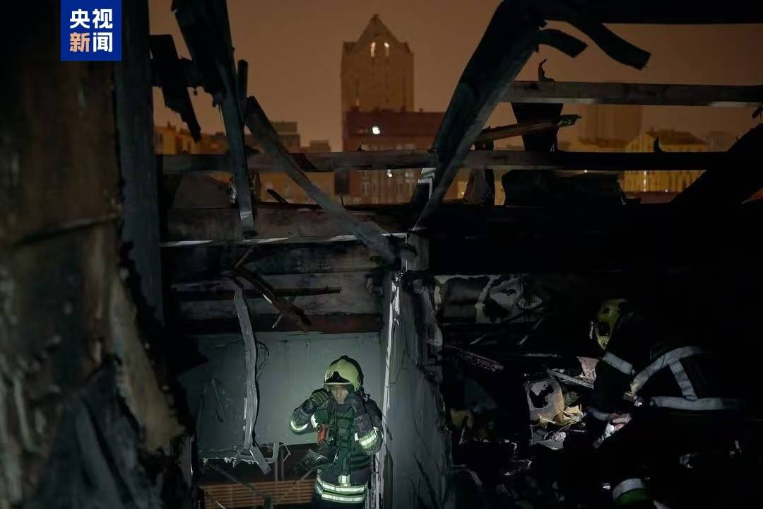 乌称多地遭袭 基辅超50万用户断电-华闻时空