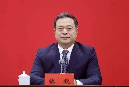 张锐出席中共河南省委新闻发布会并答记者问