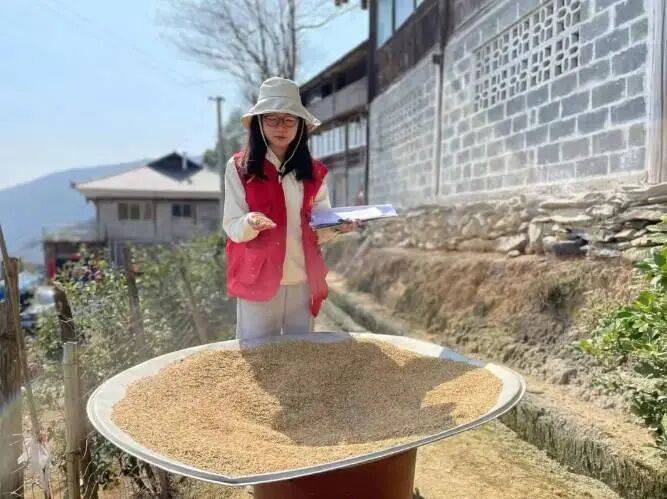 33岁广西驻村干部因病去世：清华硕士毕业，孩子还不到一岁