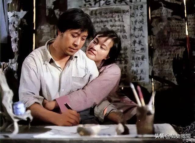 刘晓庆担忧的事发生了!意外摔倒、分不清人,75岁终是败在年纪上