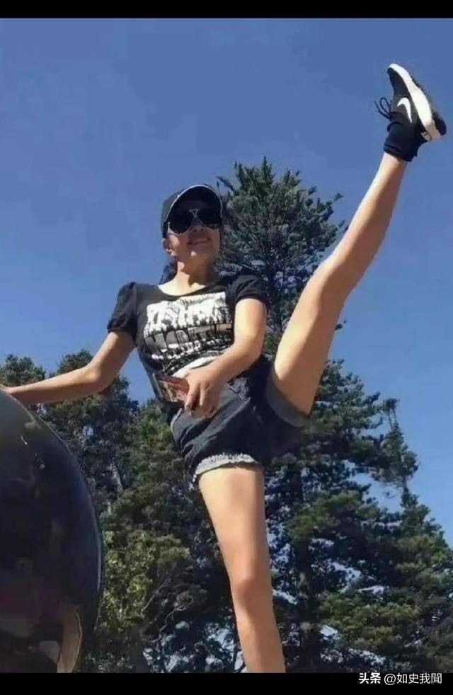 刘晓庆担忧的事发生了!意外摔倒、分不清人,75岁终是败在年纪上