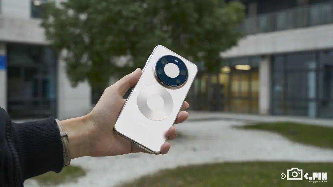 用了几天华为Mate80 Pro Max，我感觉它堆料有点过猛了。。。