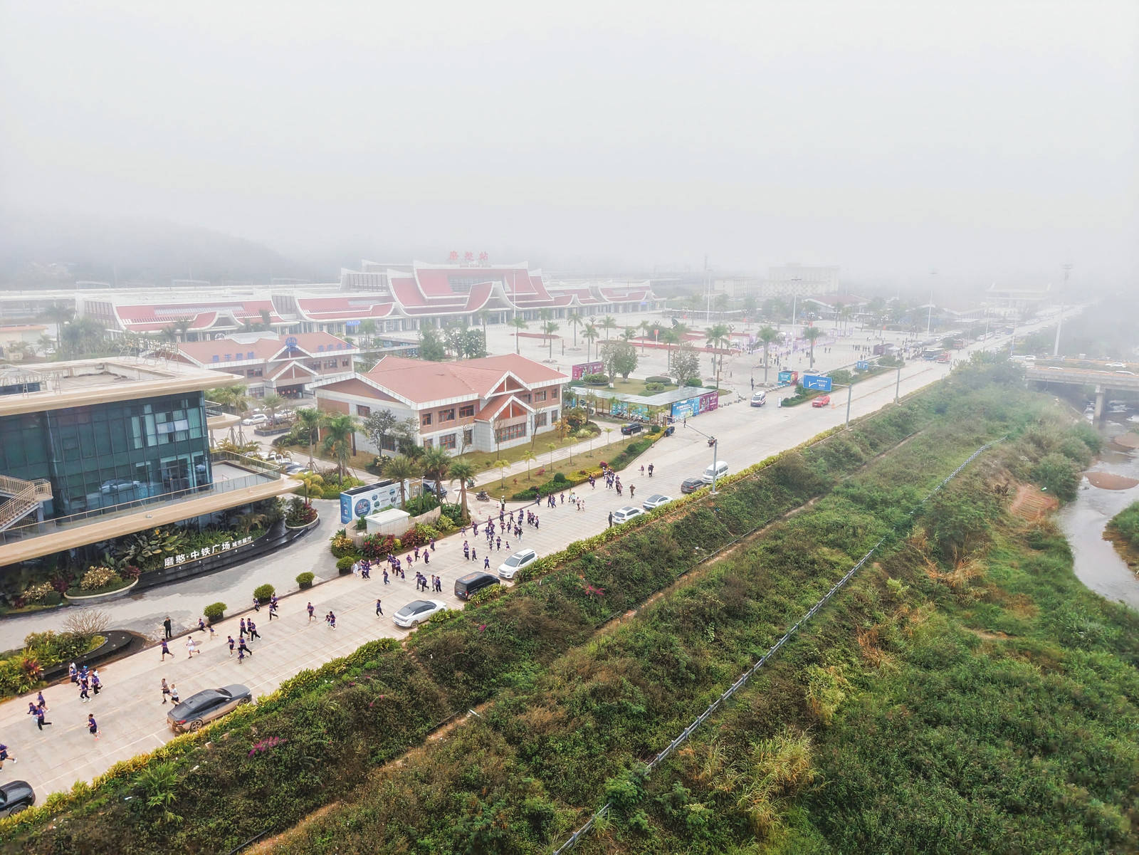 中国·必威2025年昆明磨憨•勐腊幸福边境健康跑（磨憨站）完美收官
