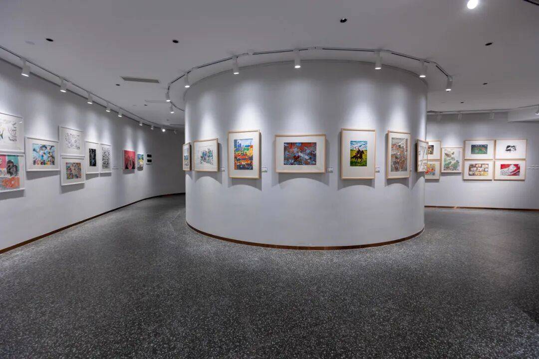 "中国美协艺委会届展系列:2025少儿美术作品展览"在南平开幕