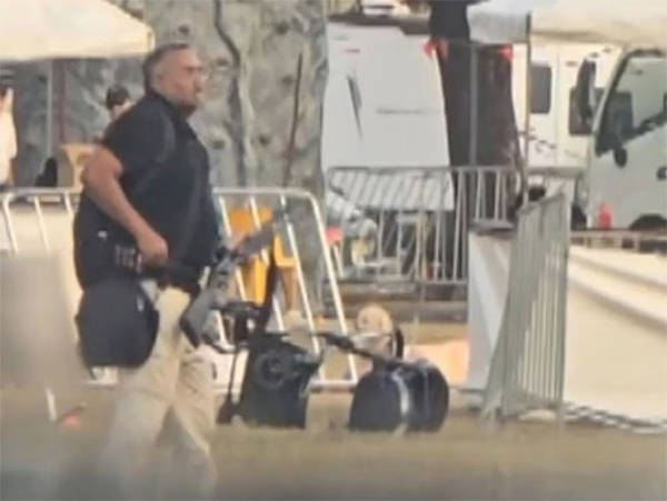 图片[3]-澳警方：邦迪海滩枪击案枪手刚刚去过菲律宾，车里找到了“伊斯兰国”旗帜 -华闻时空