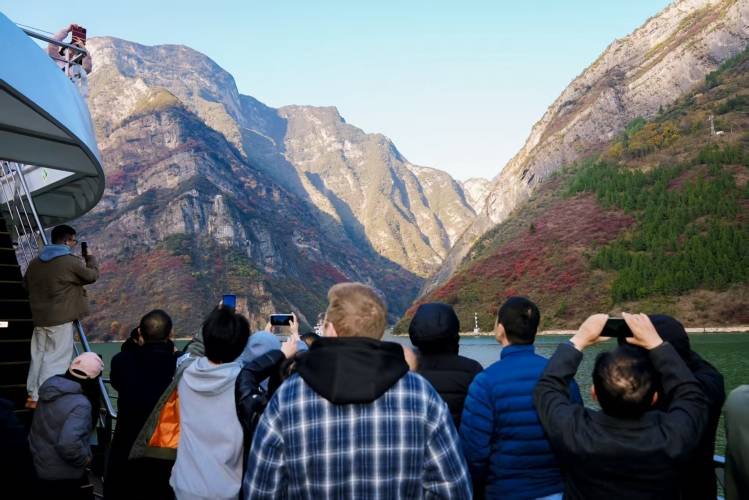 渝鄂携手共推三峡游轮线路 “壮美三峡”惊艳世界