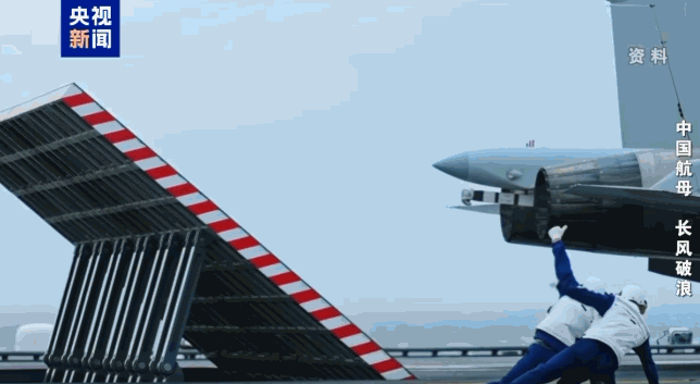 万吨大驱做指挥 辽宁舰航母编队远海训练更多细节公布