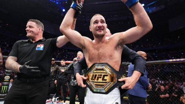 UFC选手拒参加白宫活动：去跟爱泼斯坦名单上那帮人混一起？算了_特朗普_比赛_Raw