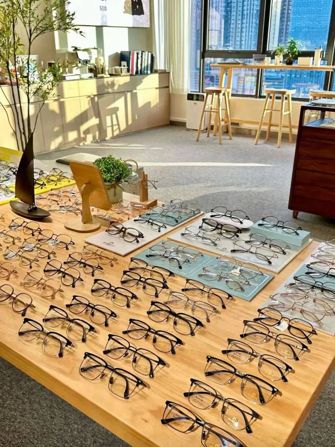 普宁配镜指南！200+款镜框任搭，1.60和1.67镜片怎么选看这里！_搜狐网