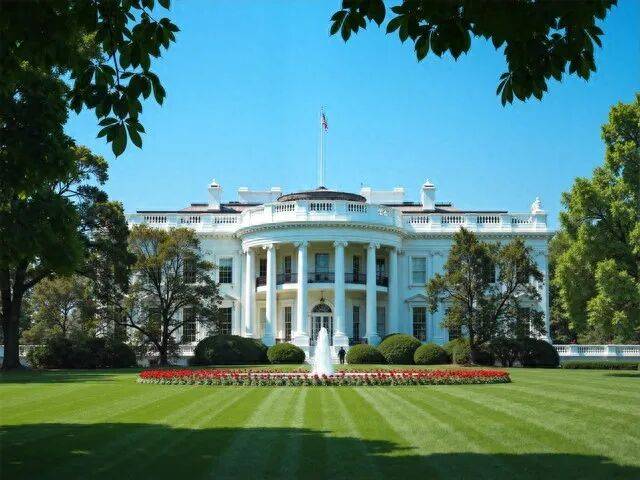 美国给芯片加税留了18个月空窗期：这只是明牌，暗战早已打响