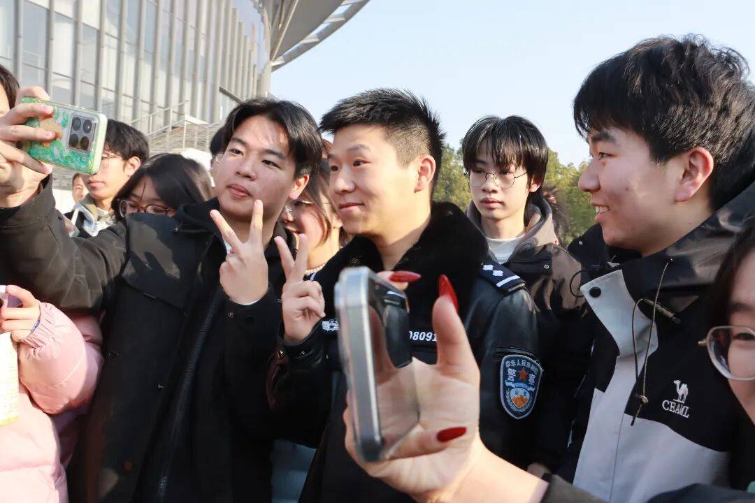 "孝警阿特"亲授!