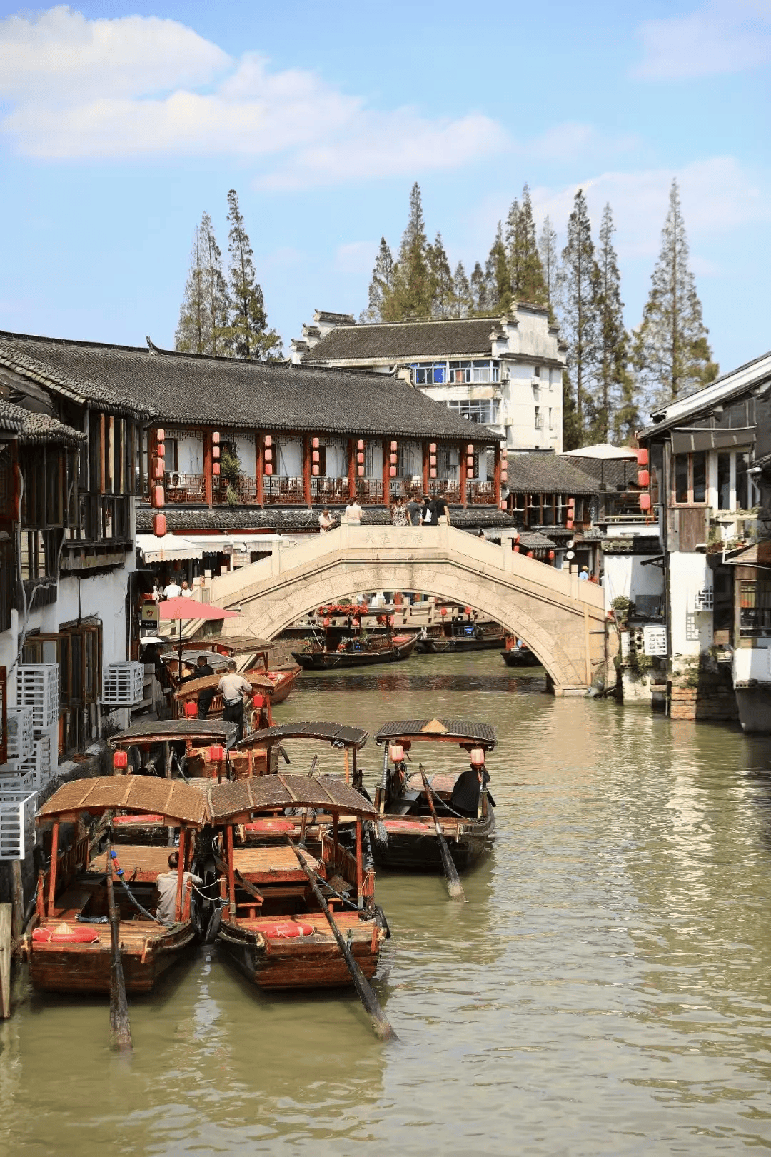 1 上海两日游︱上海迪士尼乐园 上海外滩 朱家角古镇,点亮心中奇梦,圆