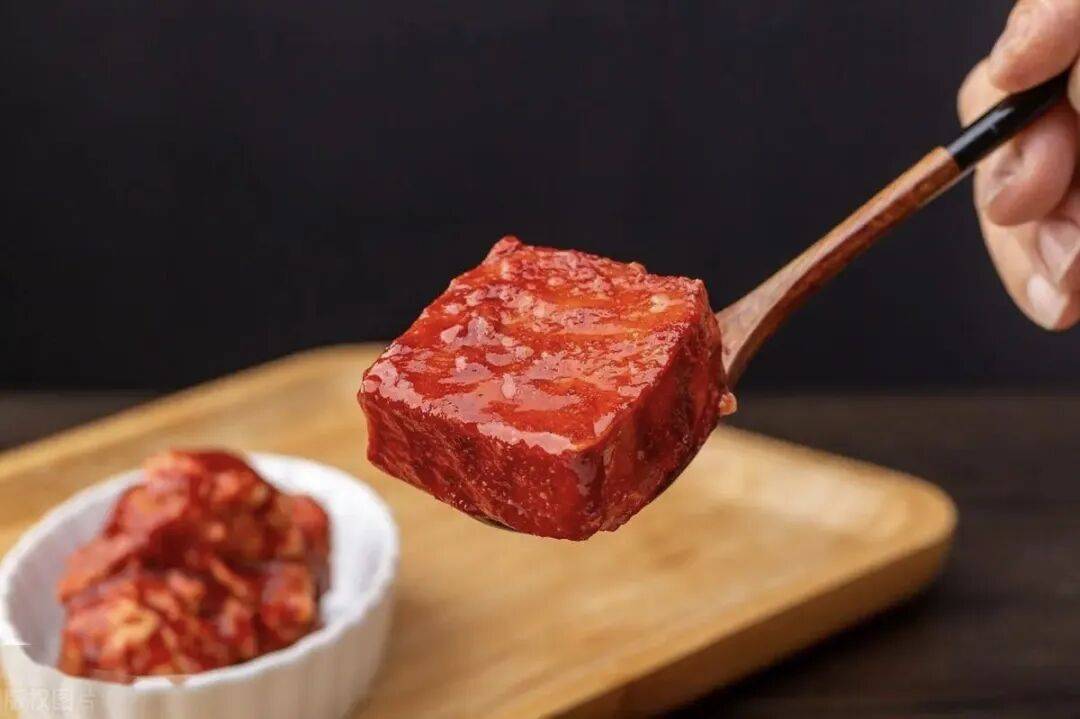 “难兄难弟”被年轻人推下餐桌pg电子模拟器免费版榨菜的(图7)