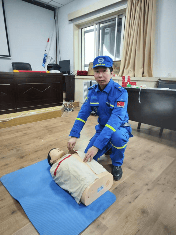 公益售彩人 救援志愿者PG电子游戏- P