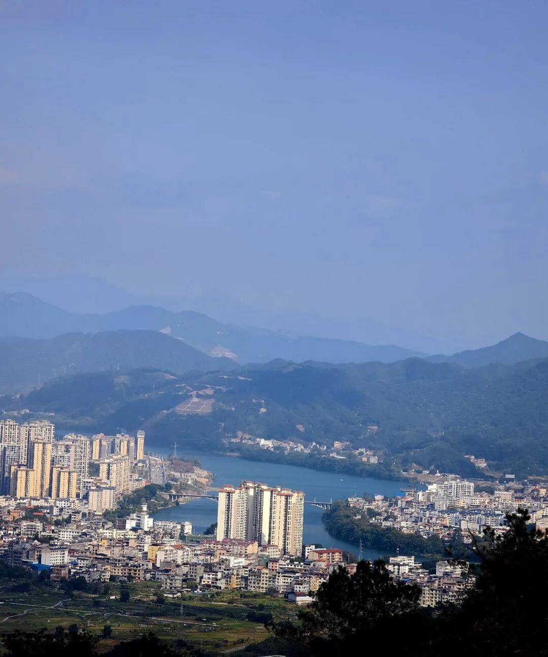 2026登上昭平县马圣石镜顶看风景这里的风景真美