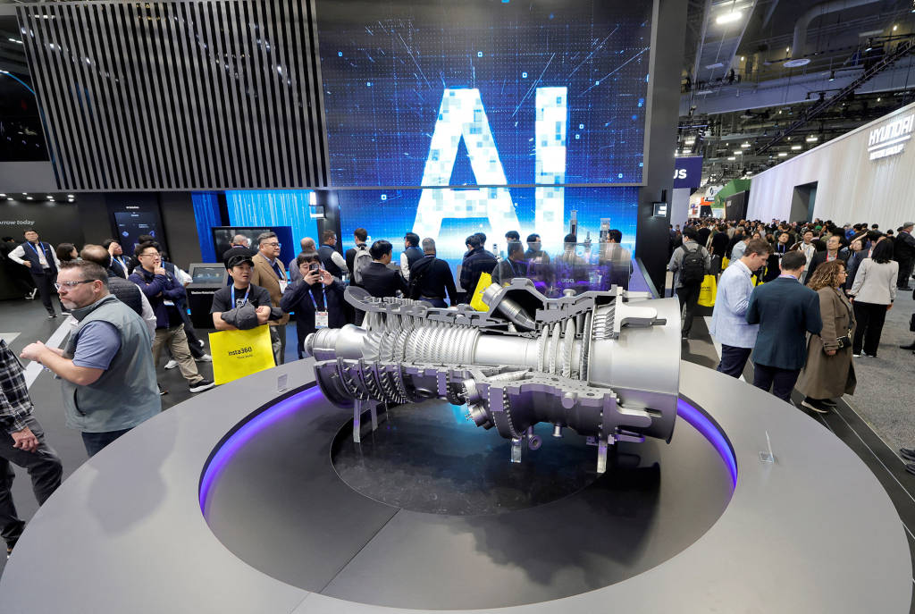 第1现场｜科技界“春晚”来了：中企占C位，AI应用成焦点