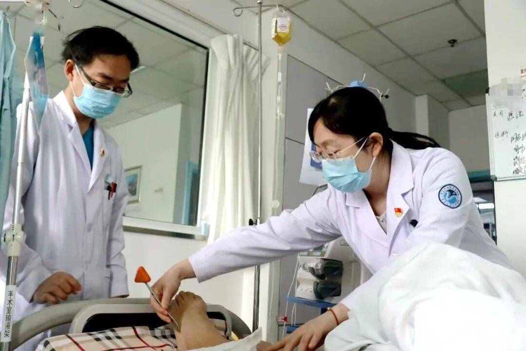 包含宣武医院帮忙挂号陪同看病院内科室精准带路，不用四处打听的词条