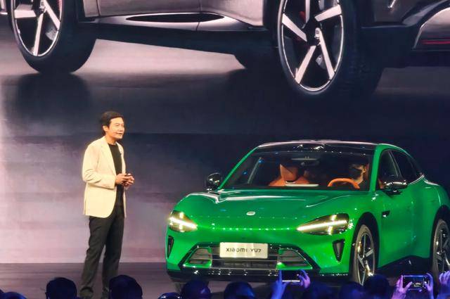 原创             董明珠没想到，雷军在聂卫平葬礼上的一个特殊举动，实现口碑暴涨